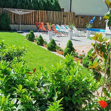 הוילה Balatonszárszó House4U מראה חיצוני תמונה