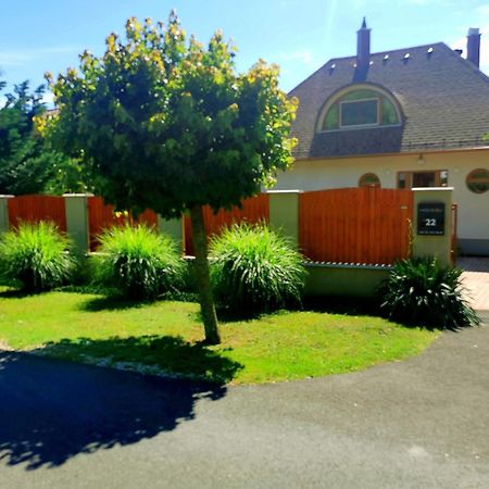 הוילה Balatonszárszó House4U מראה חיצוני תמונה