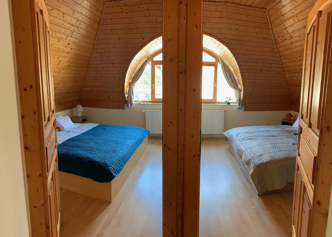 הוילה Balatonszárszó House4U מראה חיצוני תמונה