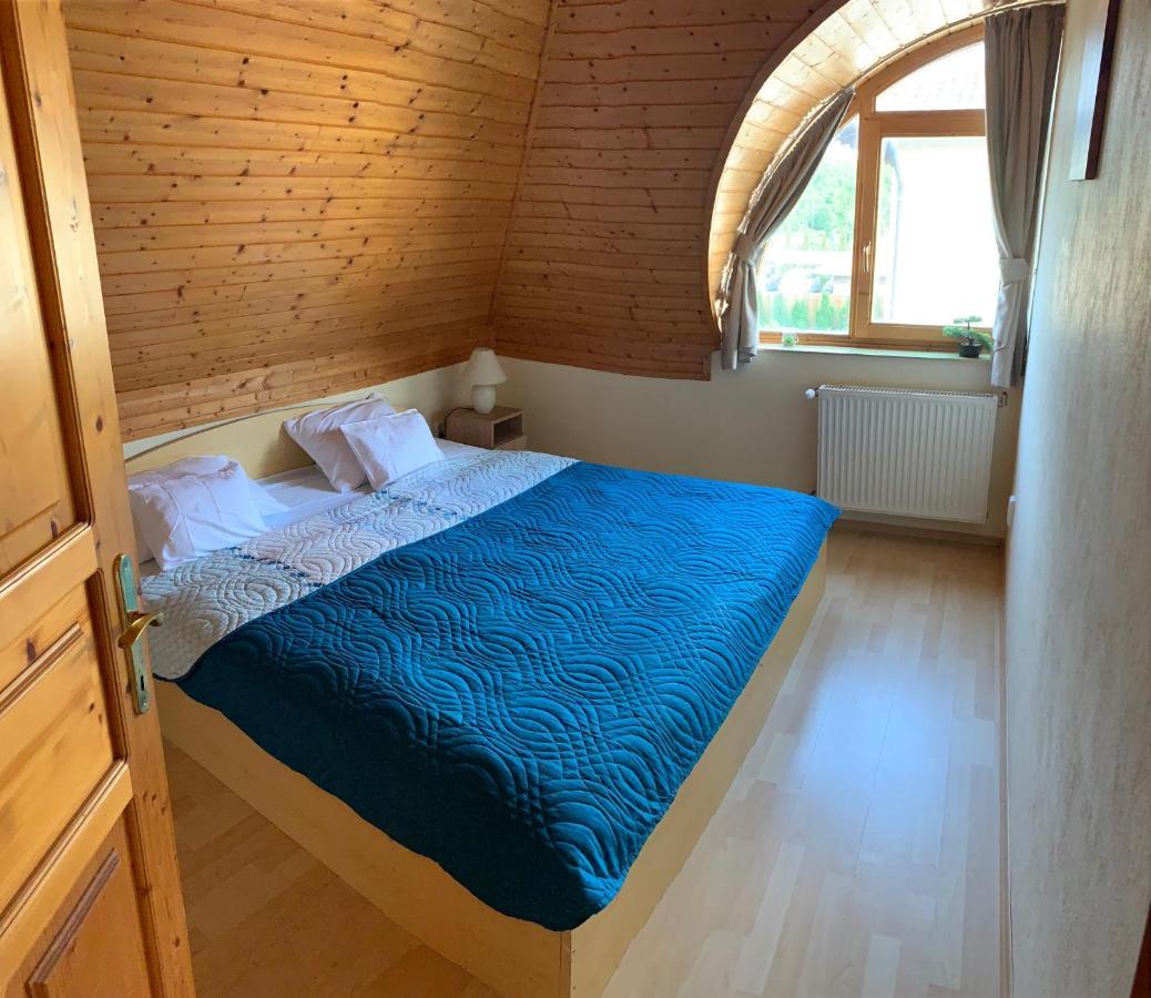 הוילה Balatonszárszó House4U מראה חיצוני תמונה