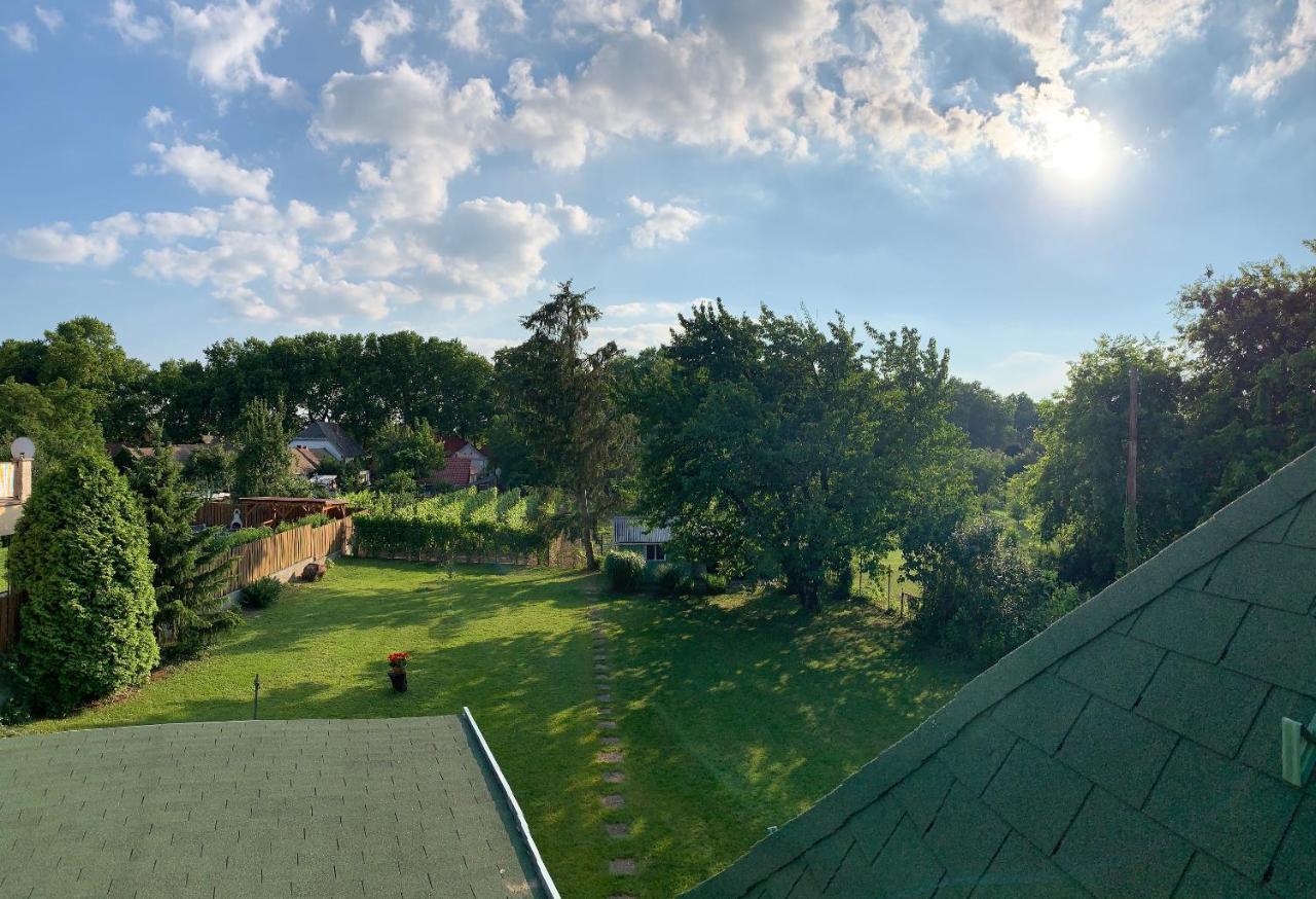 הוילה Balatonszárszó House4U מראה חיצוני תמונה