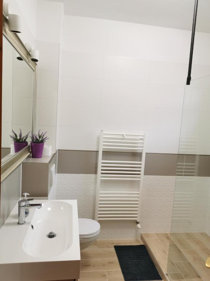 הוילה Balatonszárszó House4U מראה חיצוני תמונה